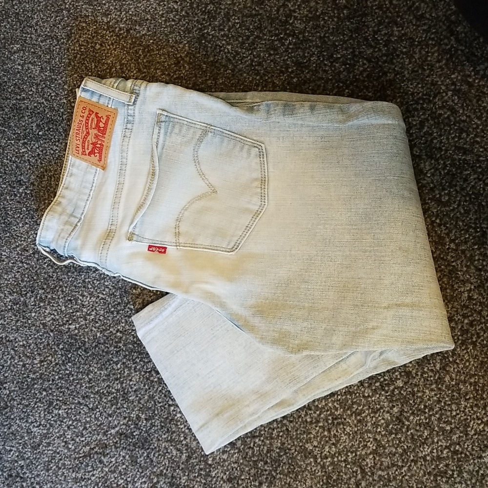 Levis 711 Skinny Light Washed (27W X 30L)
